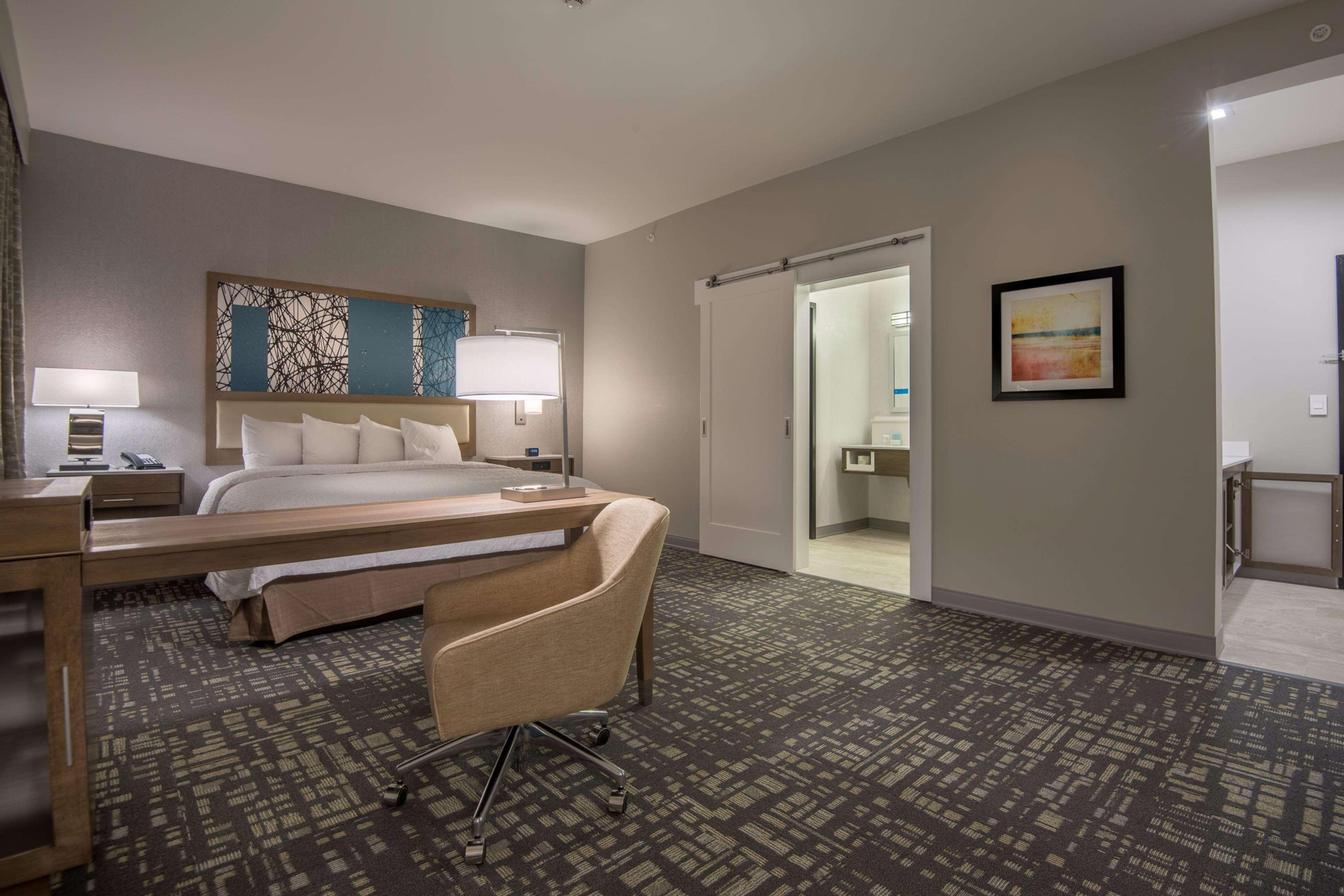 Hampton Inn & Suites Dallas-The Colony Exterior foto